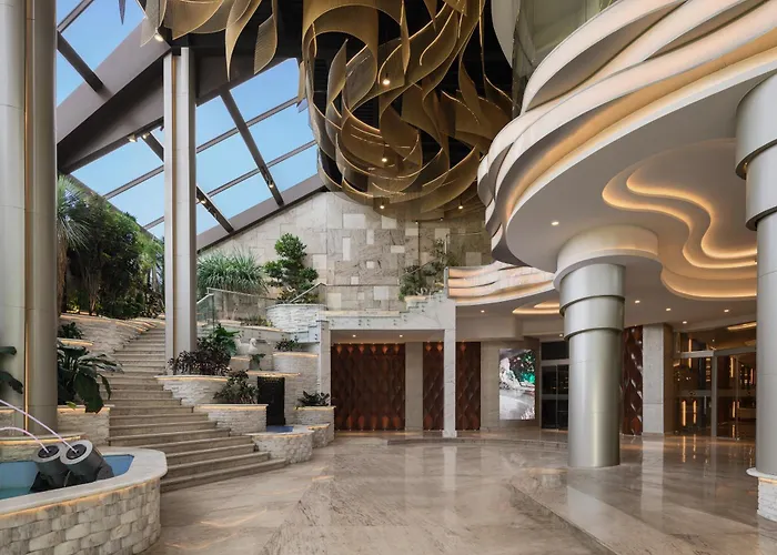 Crowne Plaza Alexandria Mirage By Ihg Hotel
