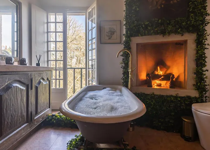 Unique Double Smart Room In 17 Century Home With Snooker, Hottub And Bbq Sintra