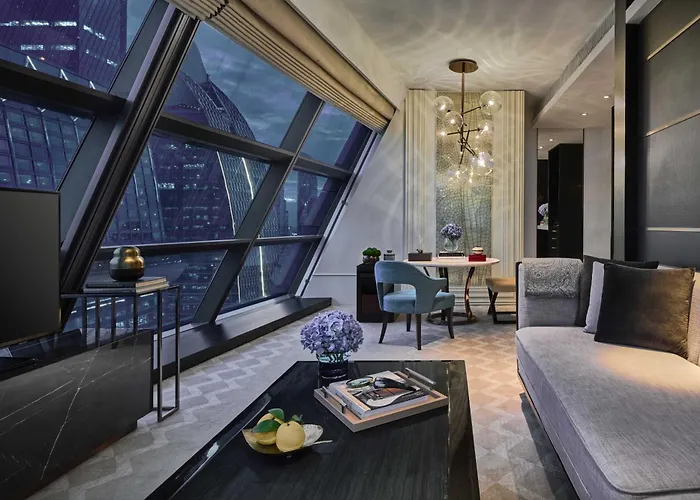 Rosewood Bangkok Hotel