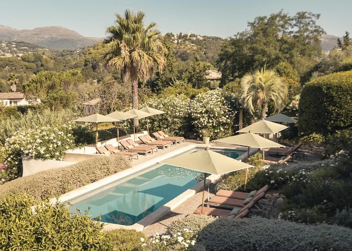 Toile Blanche Hotel Saint Paul de Vence