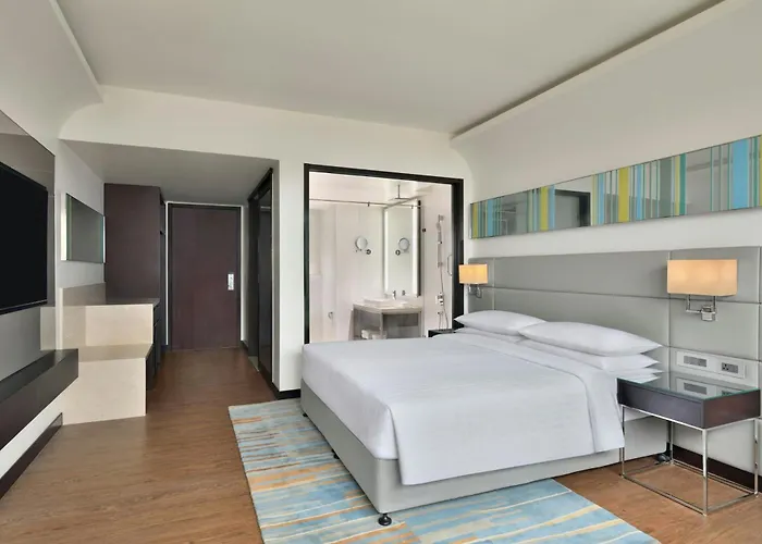 Courtyard By Marriott Navi Mumbai Hotel