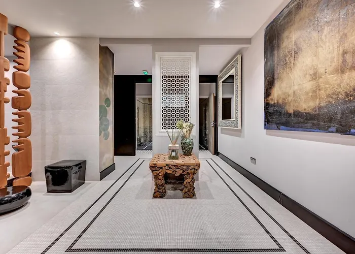 The One Alma Paris Hotel