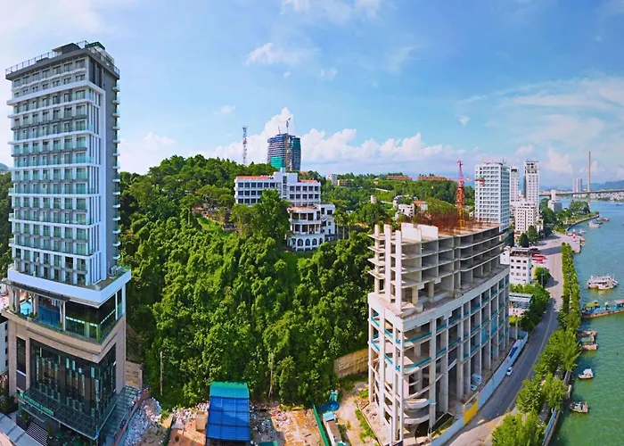 Wyndham Garden Legend Halong Hotel