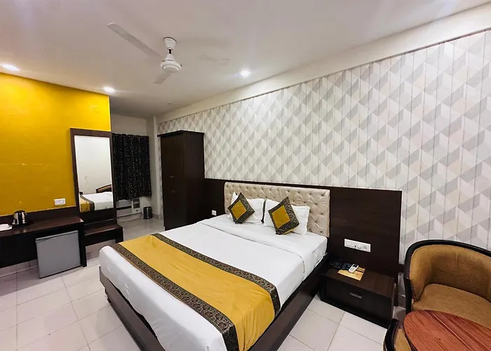 Hotel Ok International Varanasi