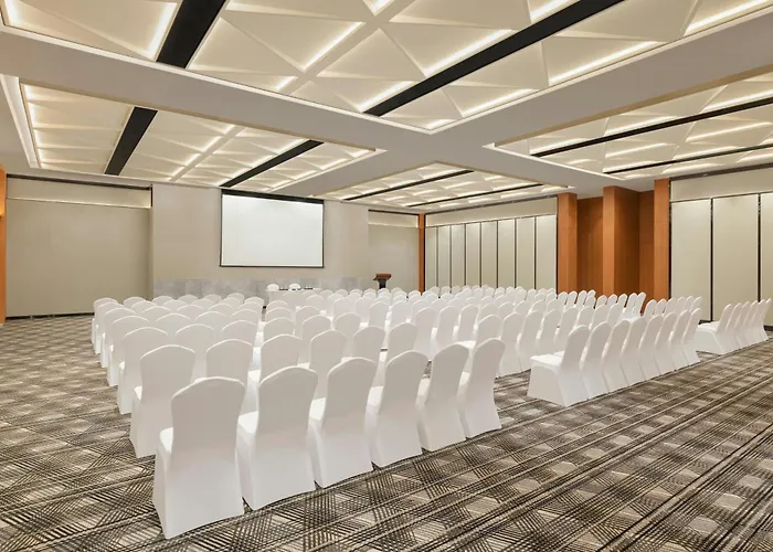 Courtyard By Marriott Ranchi Hotel