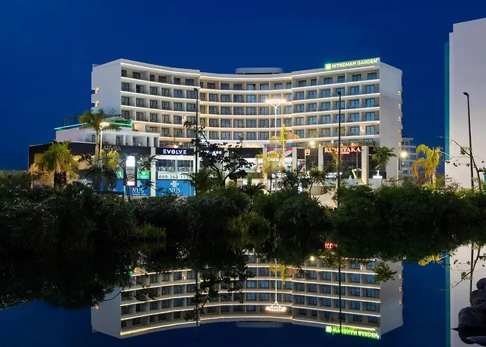 Wyndham Garden Mazatlan Marina Hotel