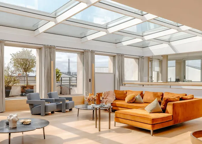 Hotel De Pourtales Paris