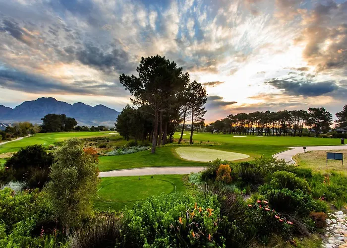 La Paris Estate Hotel Franschhoek