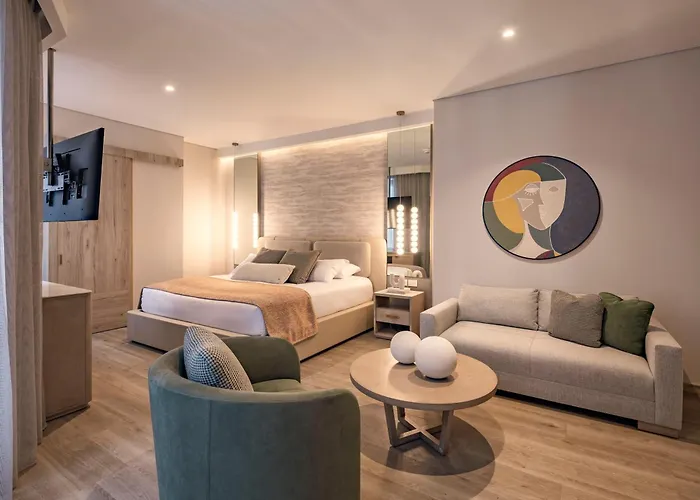 Le Parc Hotel, Beyond Stars Quito
