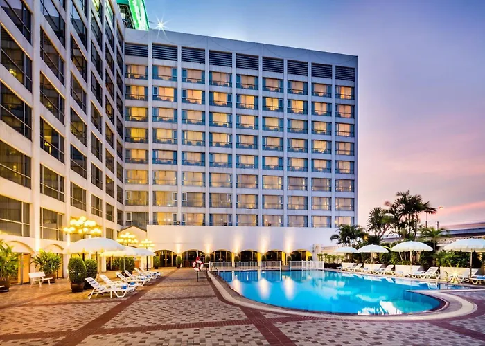 Bangkok Palace Hotel
