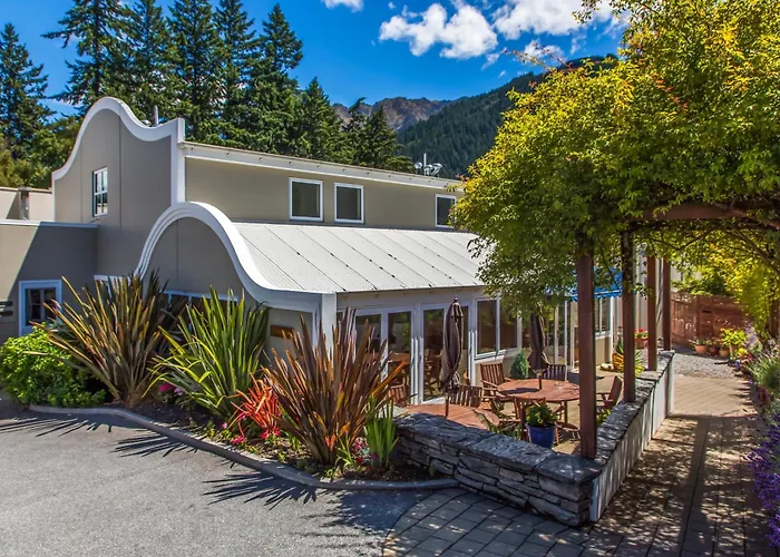 The Central Hotel Queenstown, A Naumi Chapter