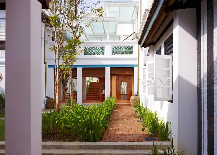 23 Love Lane Hotel George Town