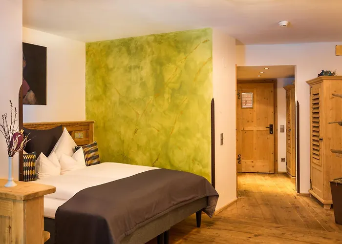 Raffl'S St. Antoner Hof Hotel