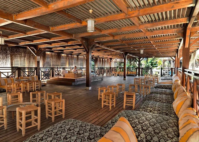 Crystal De Luxe Comfort Collection Kemer