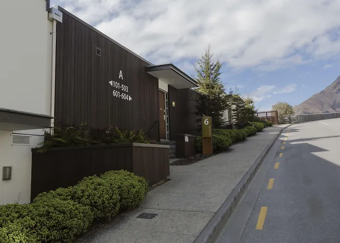 Queenstown Village Apartments