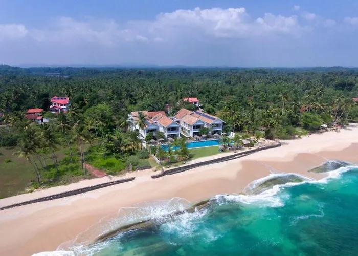 Sri Sharavi Beach Villas & Spa - With 43 Metre Saltwater Infinity Pool Mirissa
