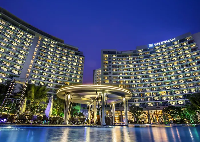 Wyndham Sanya Bay Hotel