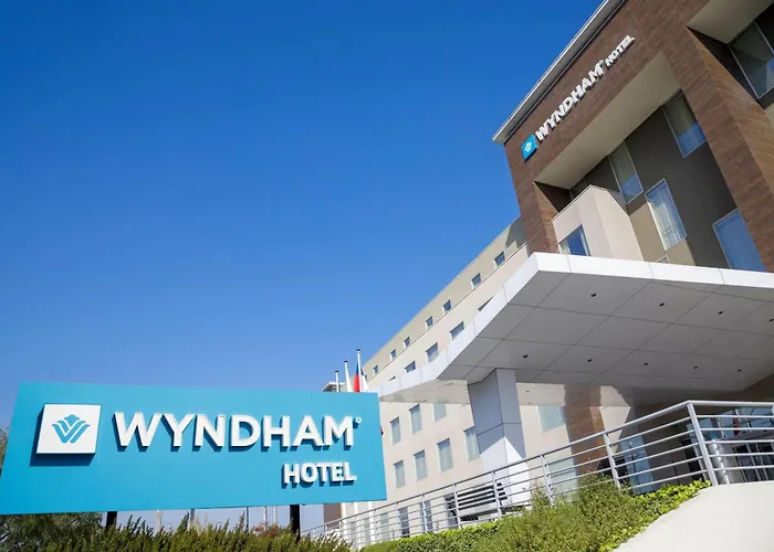 Wyndham Santiago Aeropuerto Hotel