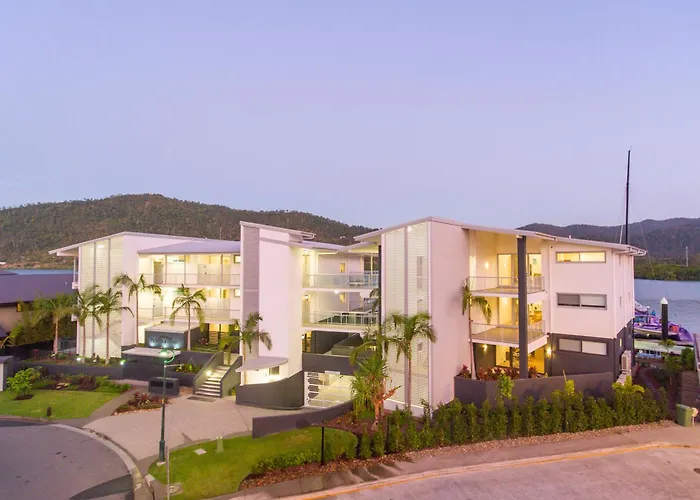Harbour Cove Hotel Airlie Beach