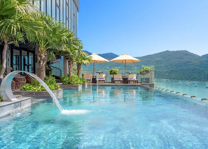 Peninsula Hotel Danang