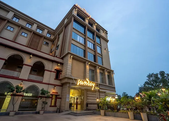 Sunday Hotel & Convention Centre By Checkin, Vadodara