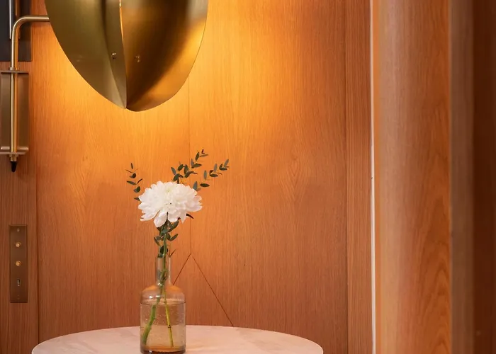 Hotel Vernet Champs Elysees Paris