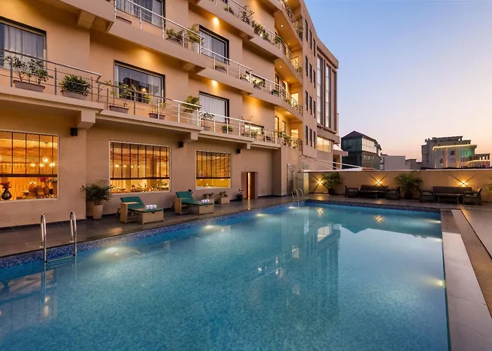 Ramada By Wyndham Katra Station Road Hotel