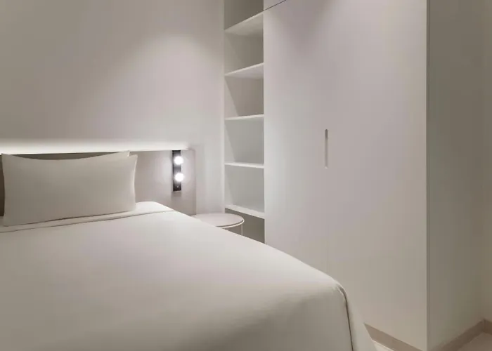 Element By Westin West Bay Doha Hotel