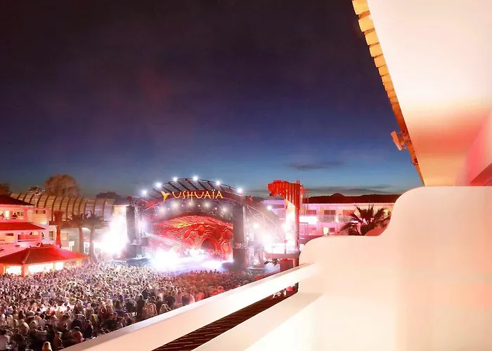 Ushuaia Ibiza Beach Hotel - Adults Only - Club Entrance Included Playa d'en Bossa