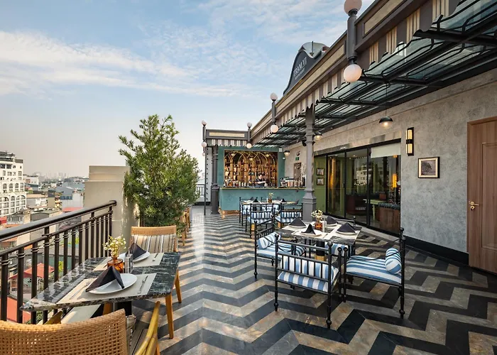 Hotel Du Lac Signature Hanoi