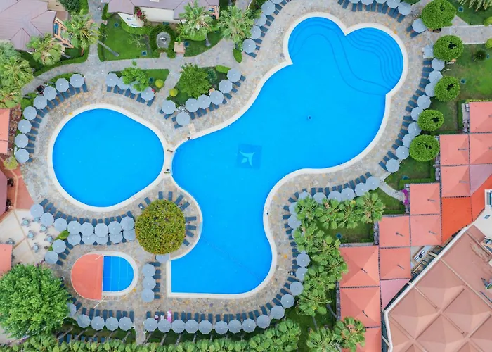 Miramare Queen Hotel Side