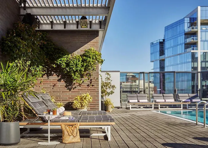 Viceroy Chicago Hotel