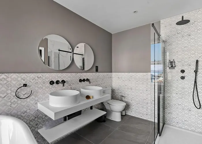 Leader Suite - Sea View - Free Wi-Fi Brixham