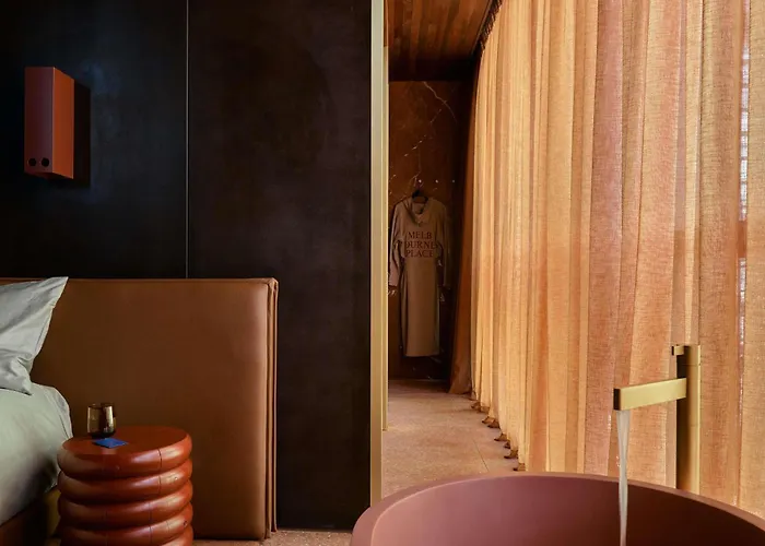 Hyde Melbourne Place