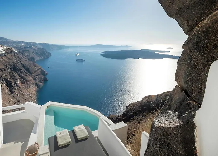 Aqua Luxury Suites By Nomee Hospitality Group Imerovigli 