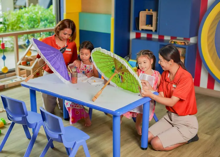 Le Meridien Khao Lak Resort & Spa