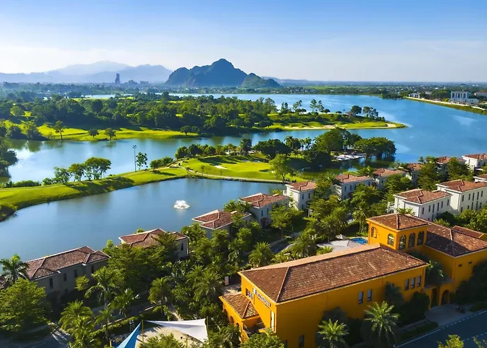 Wyndham Sky Lake Resort And Villas Hanoi