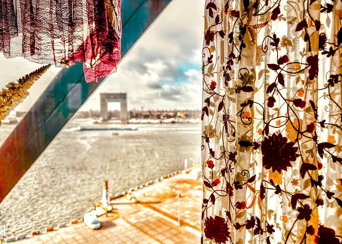 Faralda Crane Hotel Amsterdam