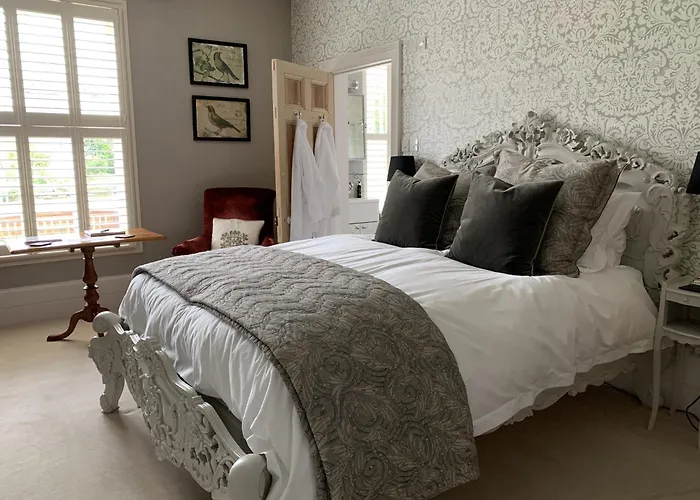 Coswarth House With Breakfast At Rick Stein'S Bed & Breakfast Padstow