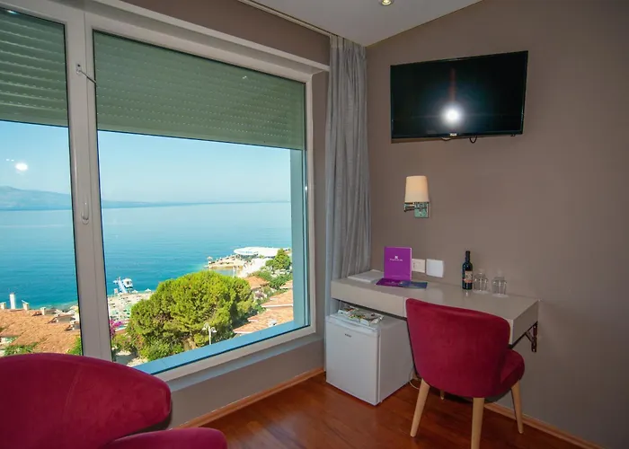 Bougainville Bay Hotel Sarande