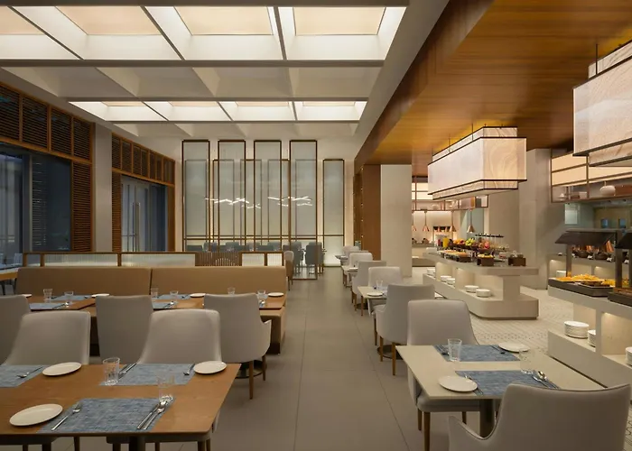 Courtyard By Marriott Surat Hotel