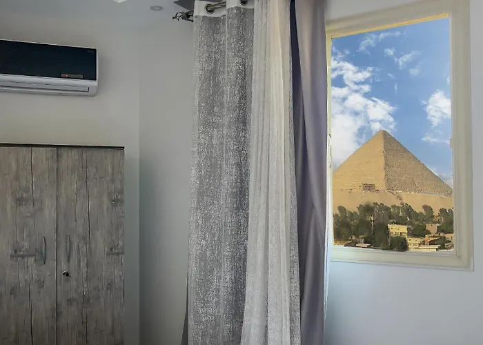 Pyramids Tower Inn Cairo