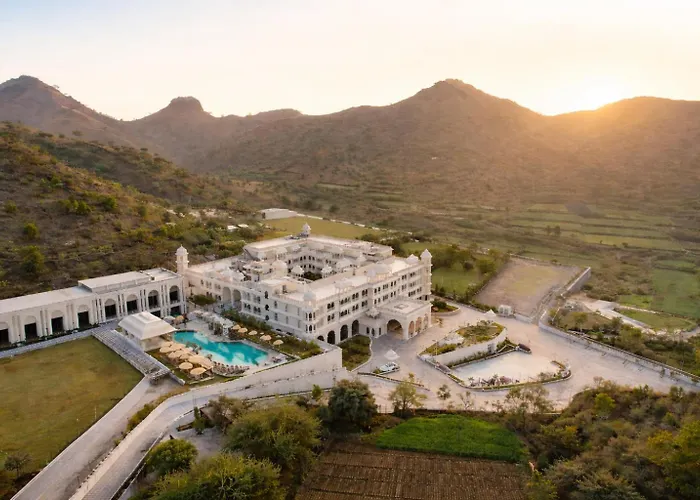 Wyndham Garden Udaipur Bhuwana Hotel