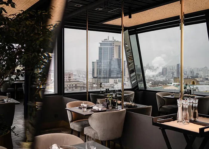 11 Mirrors Design Hotel Kyiv