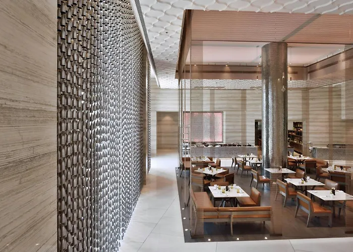 Jw Marriott Mumbai Sahar Airport Hotel