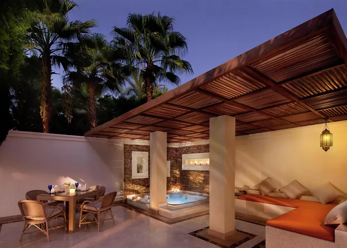 Hilton Luxor Resort & Spa