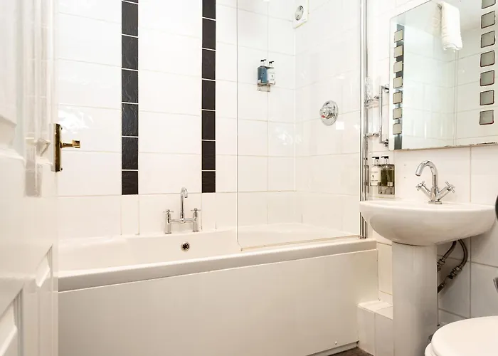 The Howbeck & The Retreat 5Min To Lake, Restaurants & To The Free Spa Windermere
