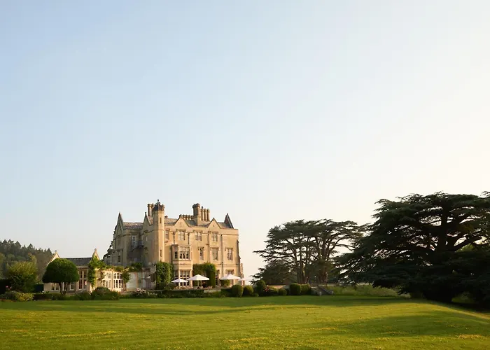 Dumbleton Hall Broadway 