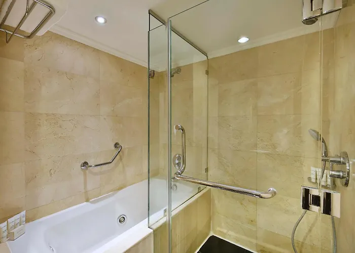 Crowne Plaza Amman By Ihg Hotel