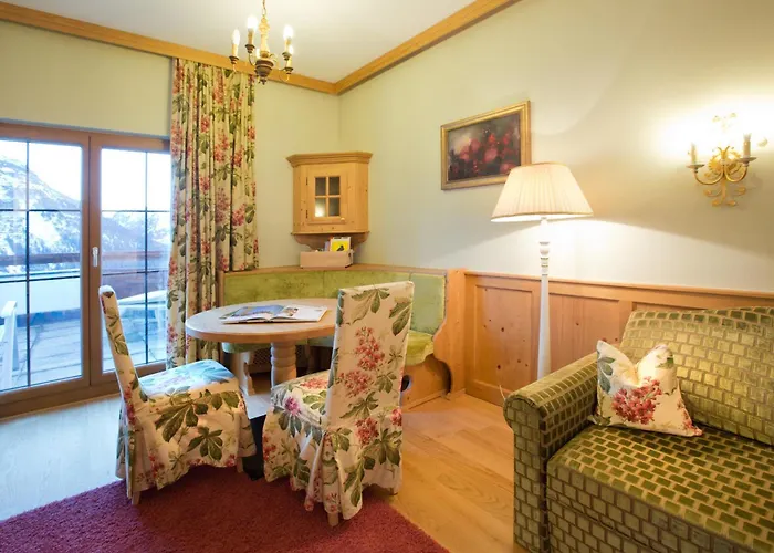 Hotel Sonnenburg Lech am Arlberg